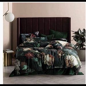 NWT Linen House Winona Dark Floral Queen Bed duvet cover floral luxury bedding